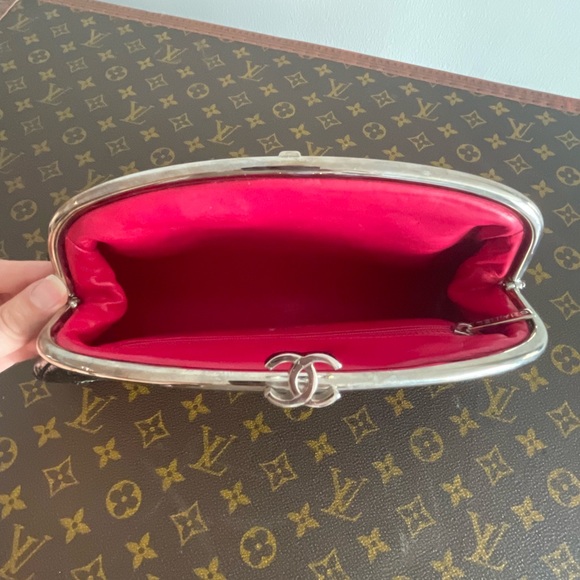 Vintage Chanel Python CC Clutch - Picture 5 of 9